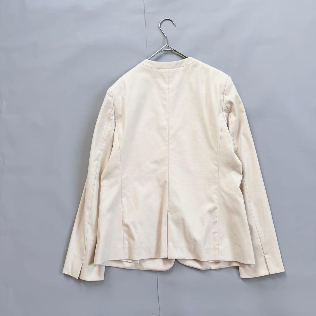 美品　プラステ　パンツスーツ　L ノーカラー　背抜き　ベージュ　セットアップ