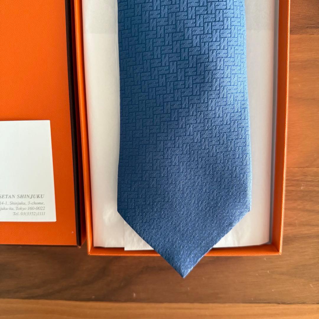 【美品】HERMES（エルメス）　ネクタイ　８cm ブルー　シルク H柄