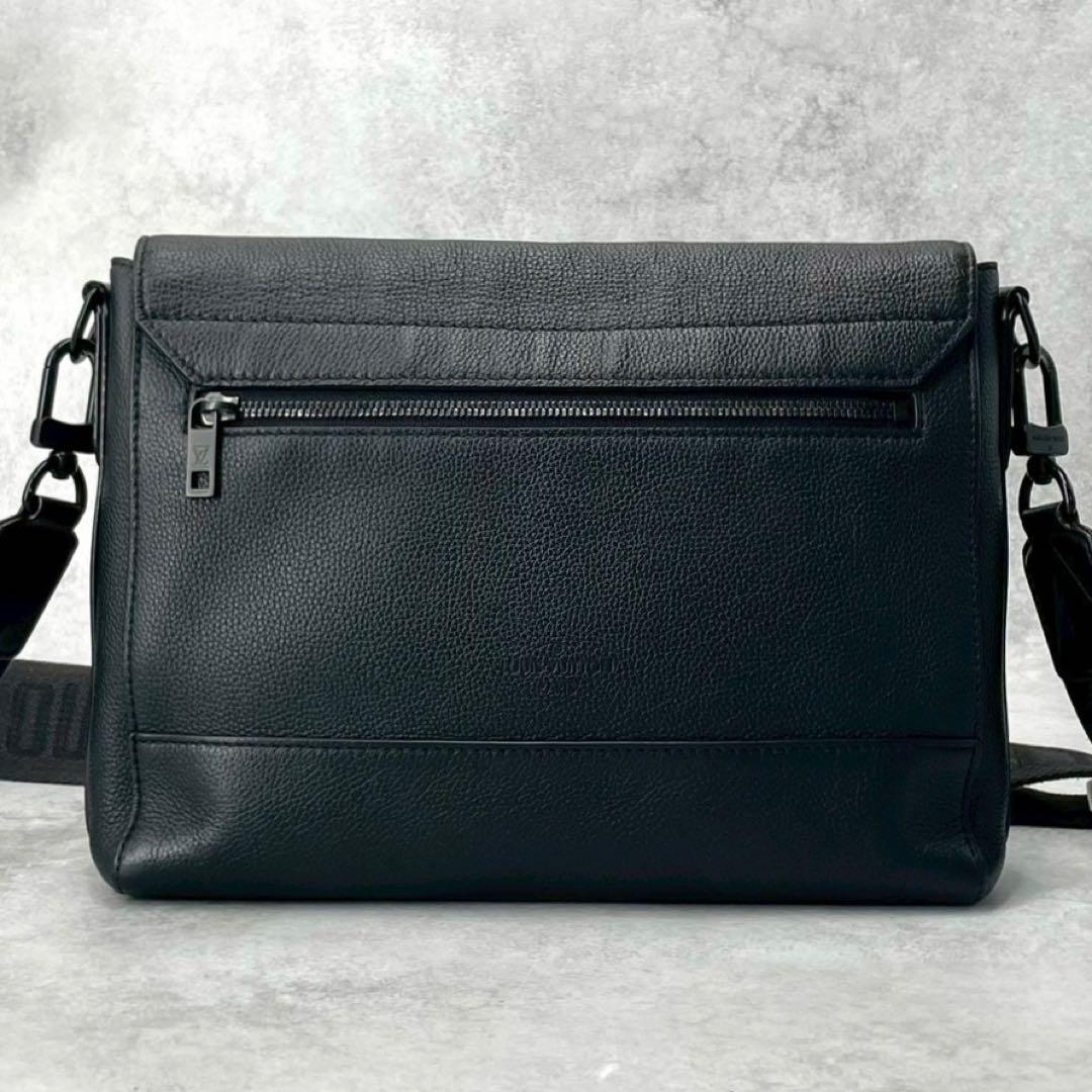 【極美品】ルイヴィトン アエログラム テイクオフメッセンジャー トリヨン 黒