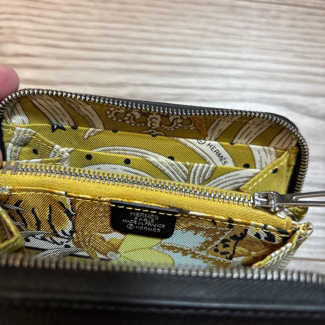 エルメス　シルクイン　コンパクト　黒　王者の虎