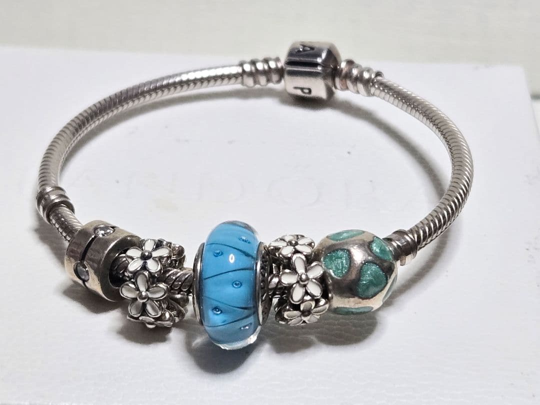 PANDORA　ブレスレット　ブルーベースチャームつき
