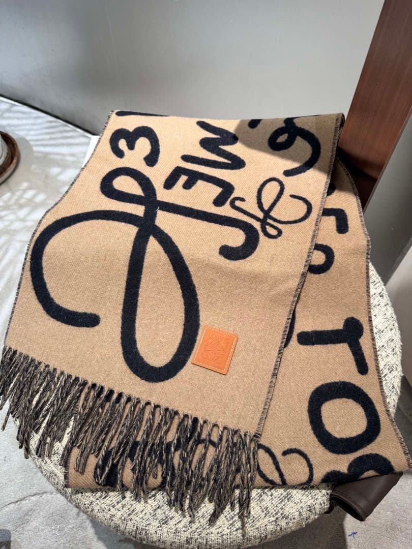 LOEWE　ロエベ　ロゴジャカード マフラー