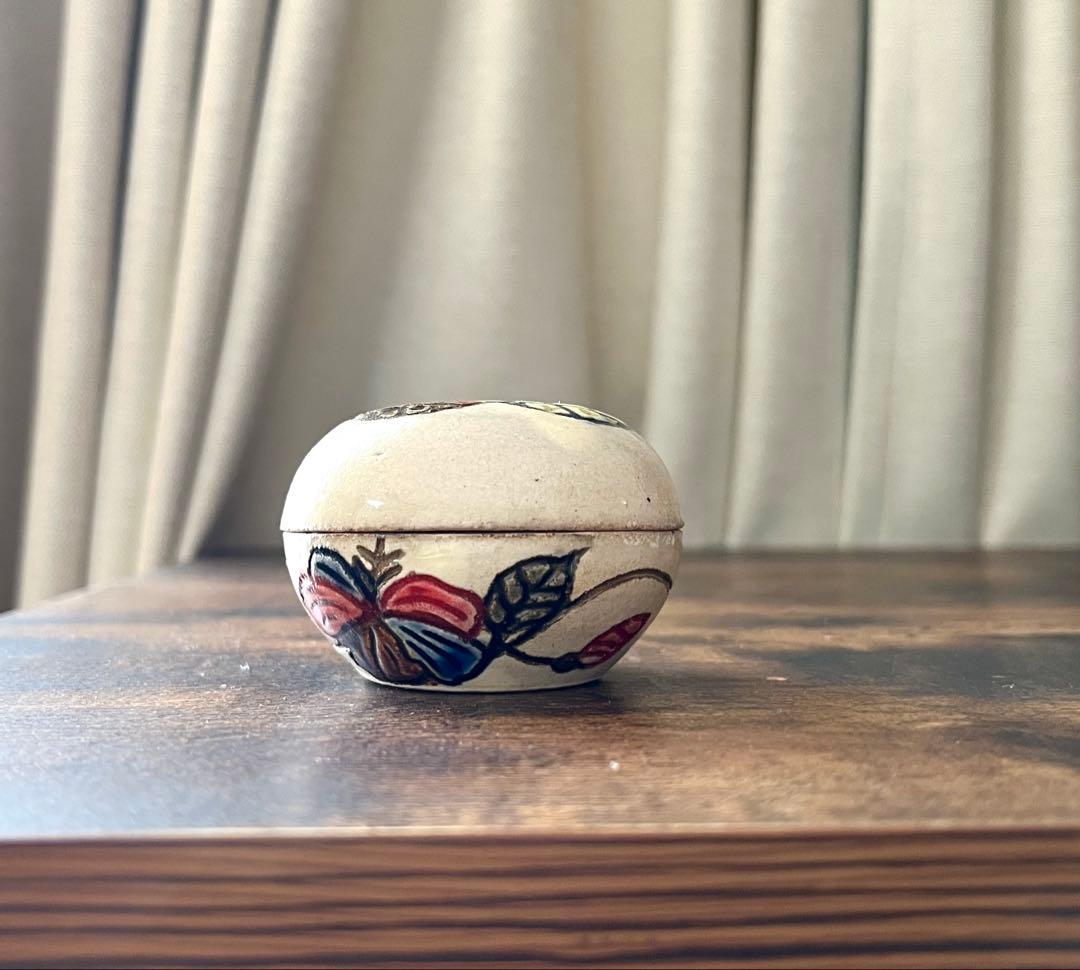 沖縄やちむん　パイナップル柄　香合