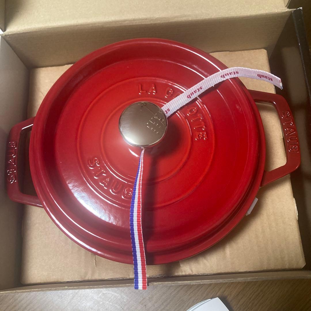 【新品未使用品】staub ココット チェリー 20cm