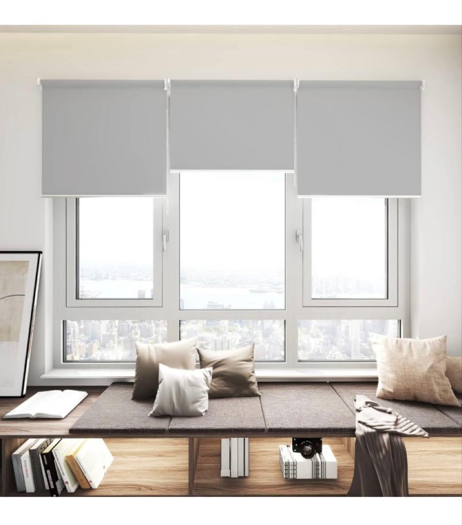 専用出品　deconovo ロールスクリーン　幅130×高さ220 2本セット