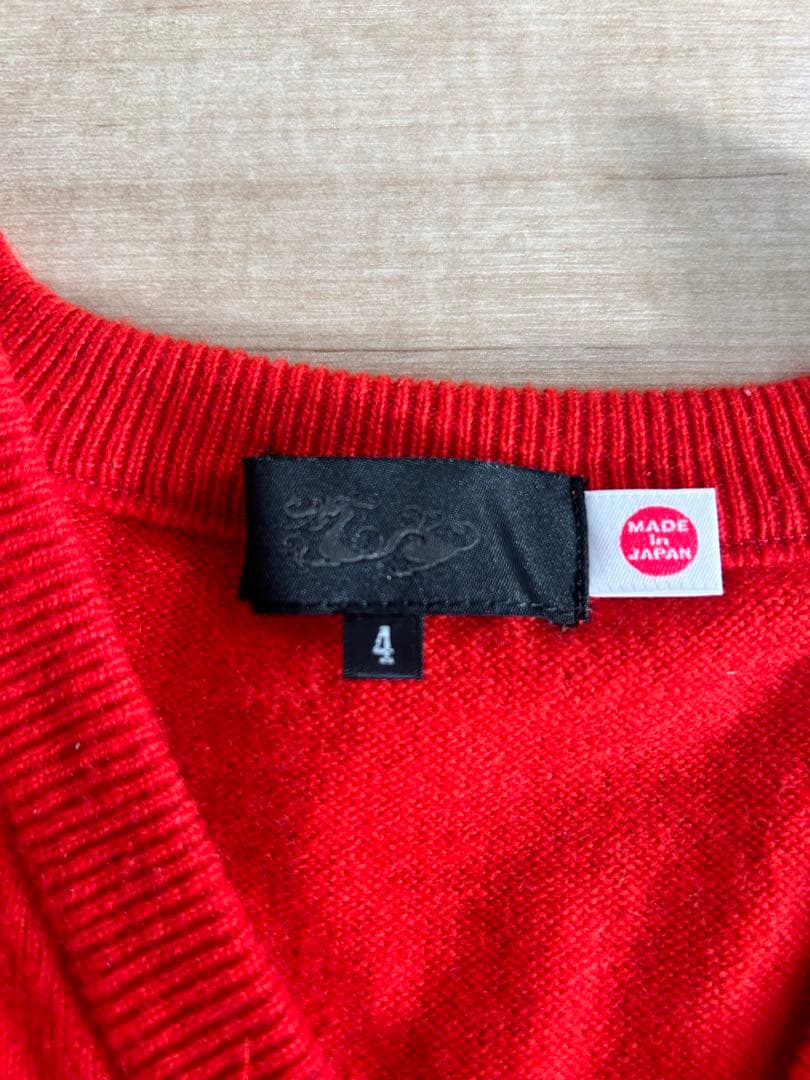 DWD 赤 Vネック ノースリーブ ベスト