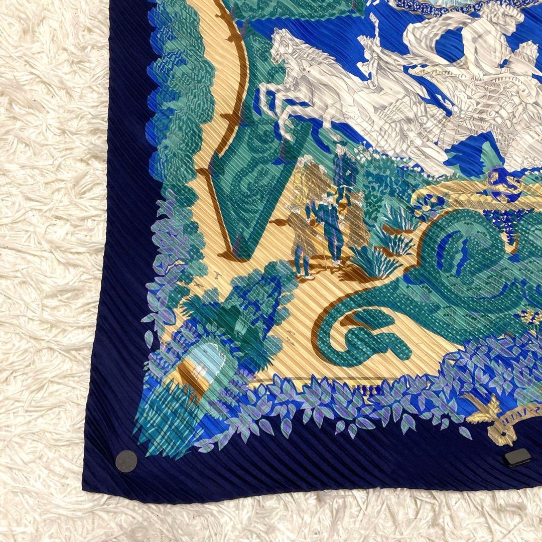 美品HERMES【王の楽園】カレプリセ プリーツカレ 絹　大判 総柄 スカーフ青