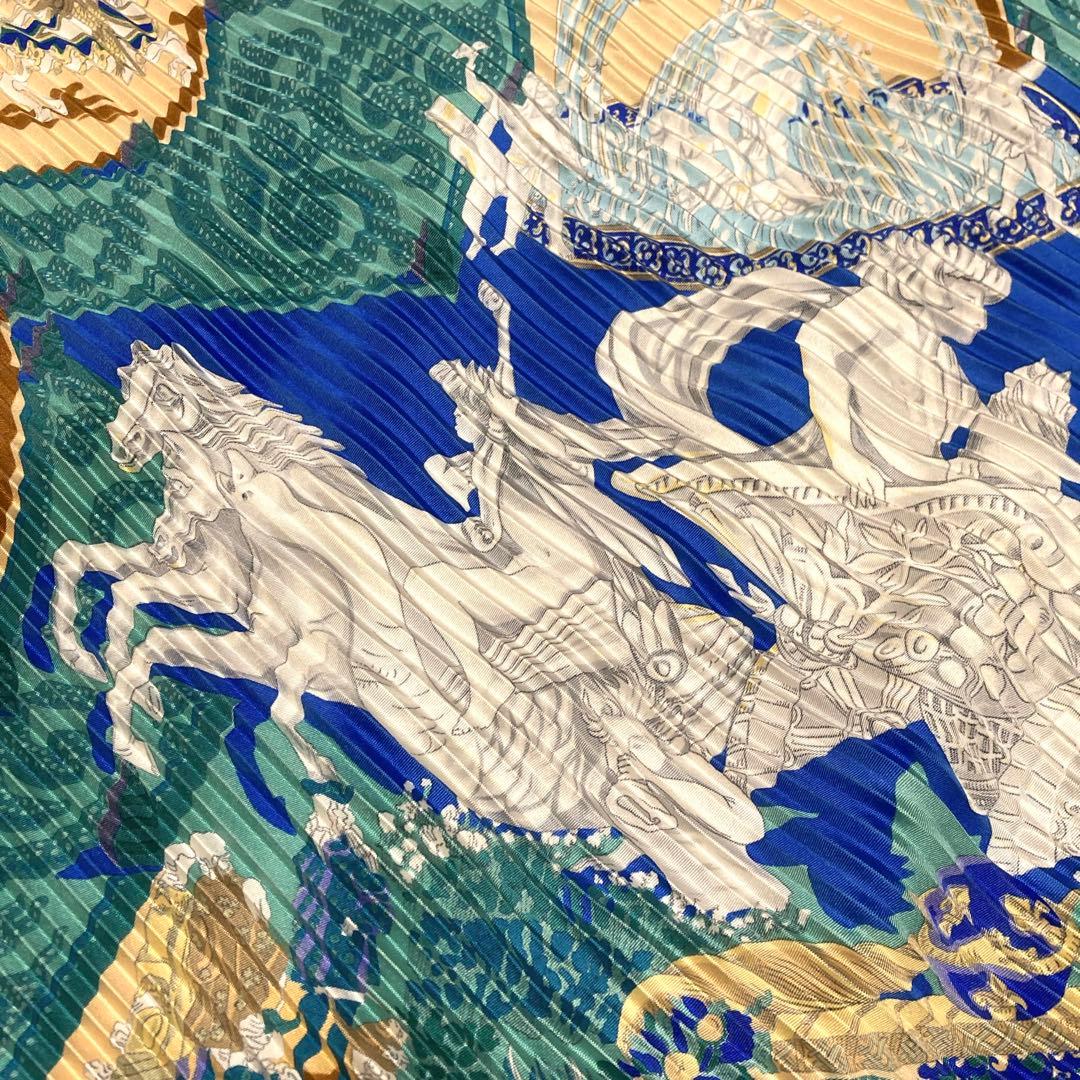 美品HERMES【王の楽園】カレプリセ プリーツカレ 絹　大判 総柄 スカーフ青