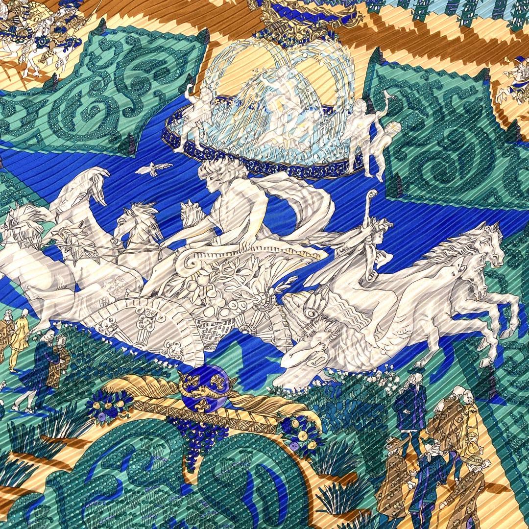 美品HERMES【王の楽園】カレプリセ プリーツカレ 絹　大判 総柄 スカーフ青