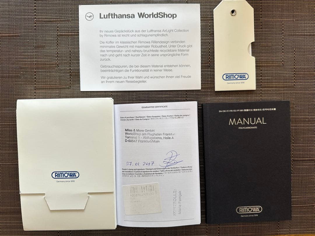 REMOWA Lufthansa コラボ4輪スーツケース　色Blue Matte