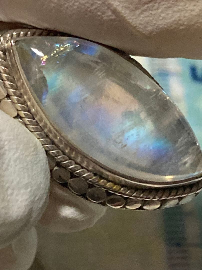 X*n様 【定価5万円】天然 レインボームーンストーン 大粒 ペンダントトップ