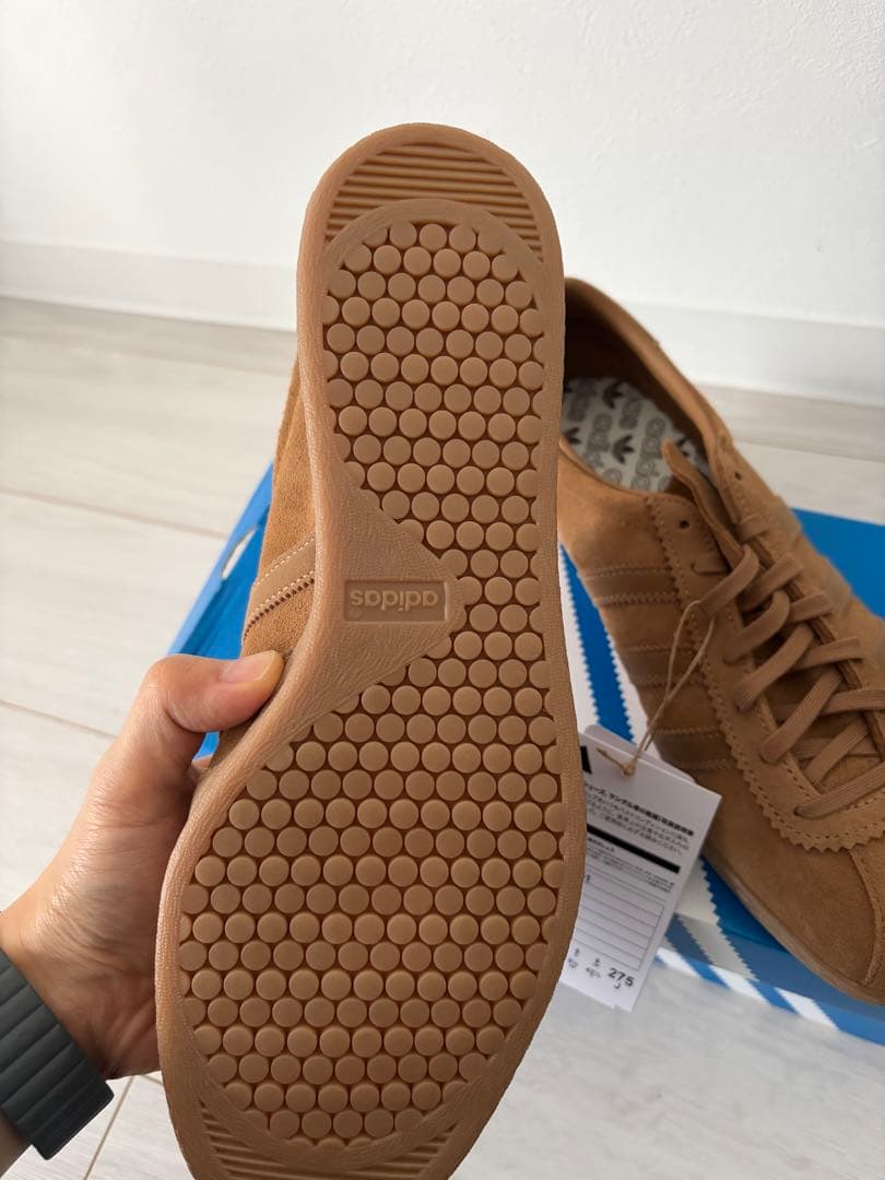 アディダス　TABACCO スニーカー