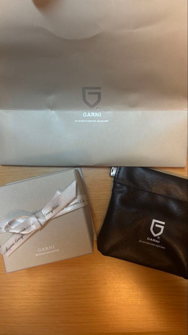 ★即購入可★ GARNI シルバー フープピアス ギフトボックス付き