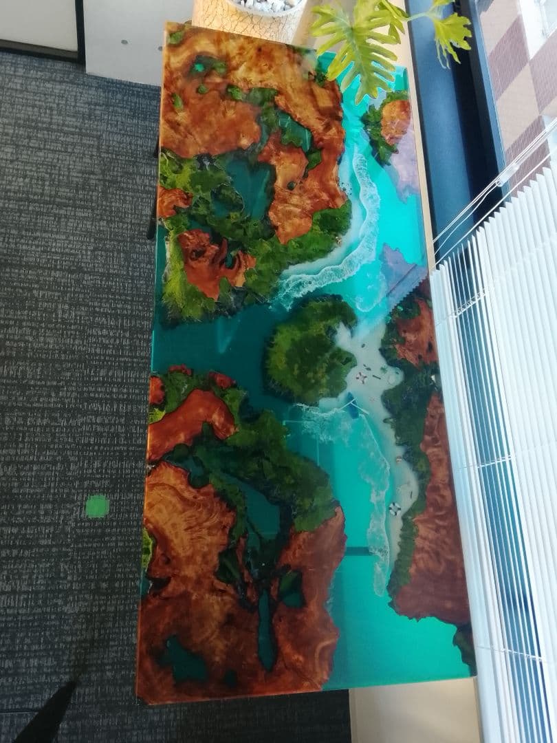 一点物のレジンテーブル一オリジナルデザイン樹脂アート