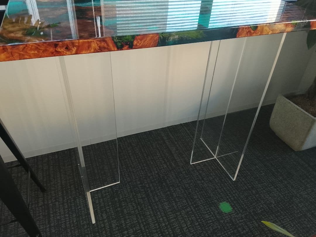 一点物のレジンテーブル一オリジナルデザイン樹脂アート