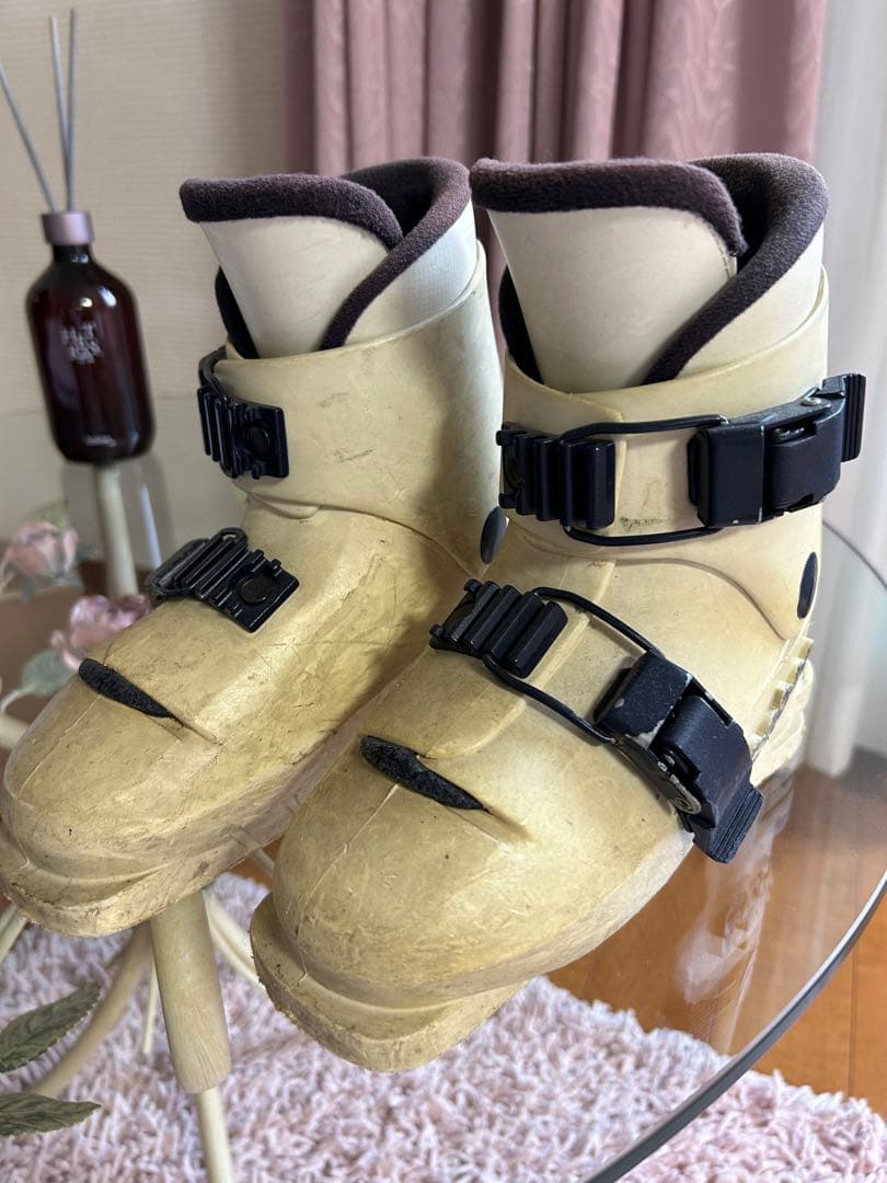 スキーブーツ　ジュニア　カベール　Caber 実用不可　展示用　関係者向け