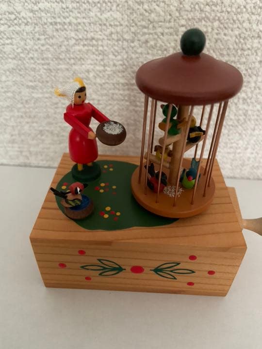 ドイツ　ザイフェン　手回しオルゴール　小鳥のえさやり
