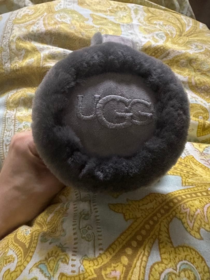 ugg イヤーマフラー　グレー