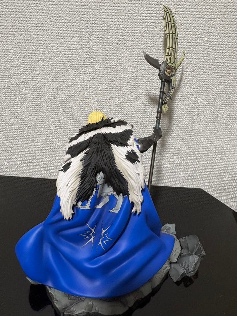 ファイアーエムブレム　風花雪月　ディミトリ　フィギュア