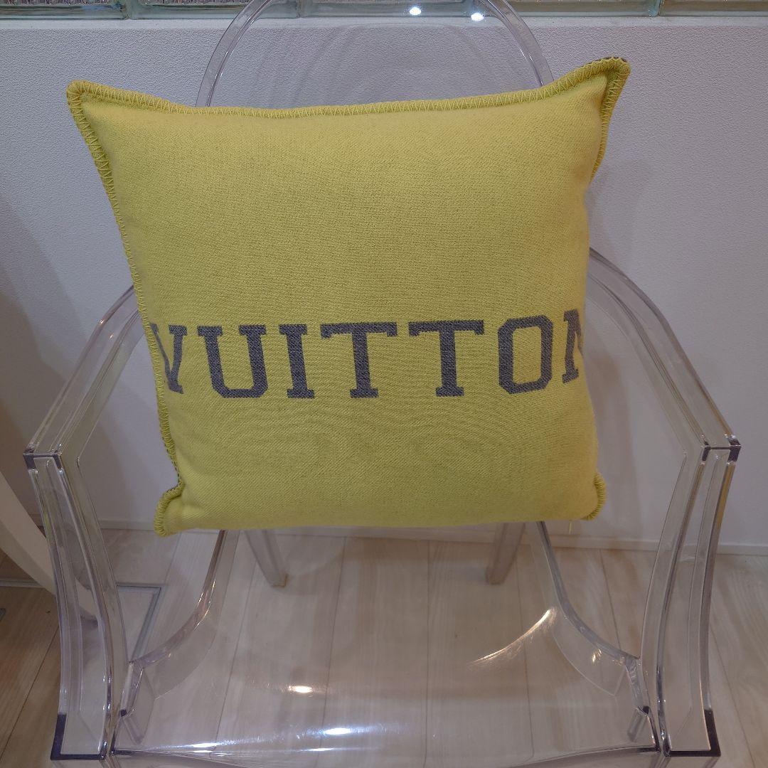 ルイ　ヴィトン　限定　クッション　美品