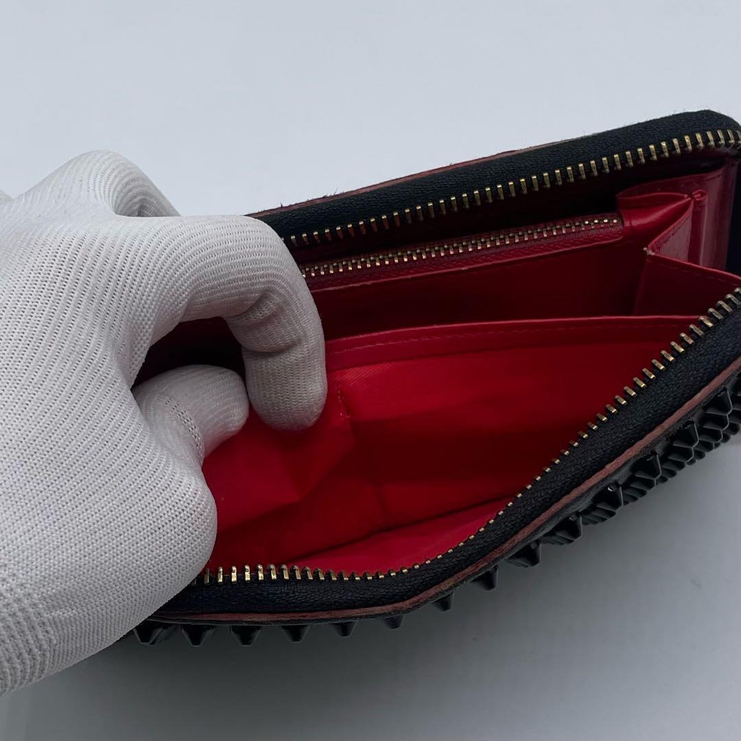 【美品】 クリスチャンルブタン 長財布 レザー ラウンドファスナー ロゴ 黒