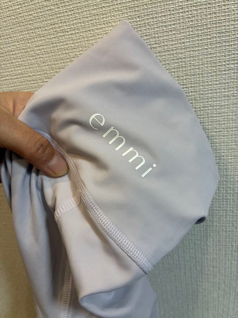 極美　emmi エミヨガ　ヨガウェア　薄パープル　吸水速乾　UVカット　接触冷感