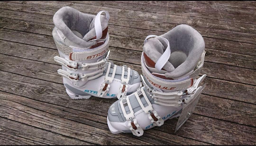 新品 シュトロイレ スキーブーツ STREULE GARNET 70 23cm