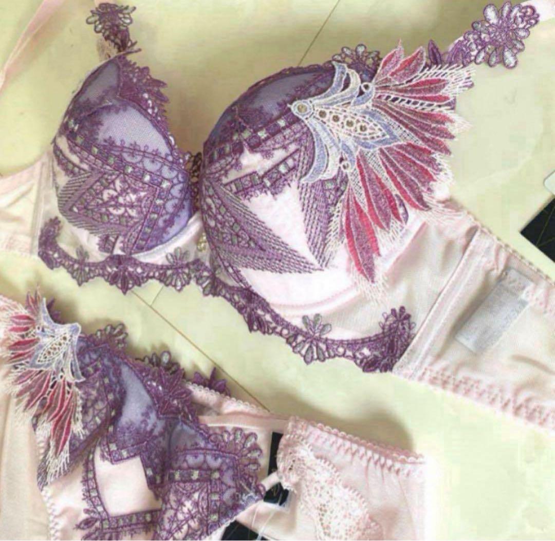 ☆ワコール サルート C70・M☆79G