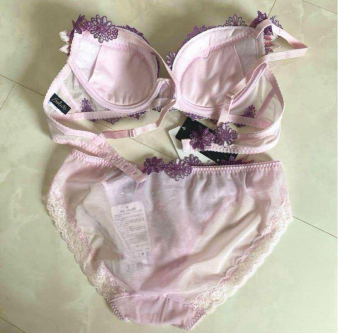 ☆ワコール サルート C70・M☆79G