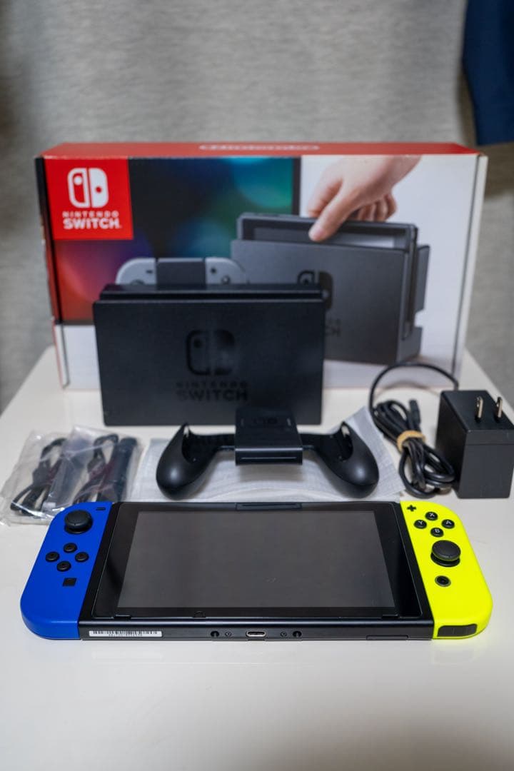 Nintendo Switch　ニンテンドースイッチ　本体