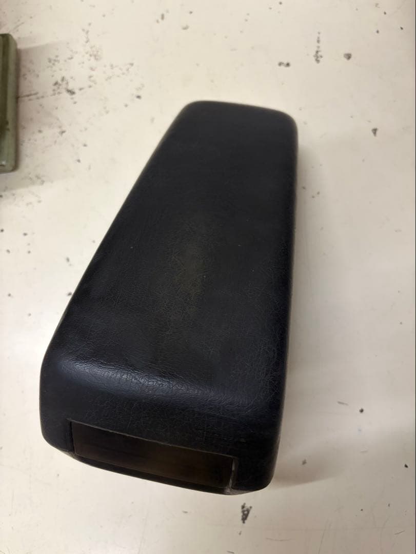 ボルボ240 アームレスト　純正オプション　ドリンクホルダー　希少　VOLVO