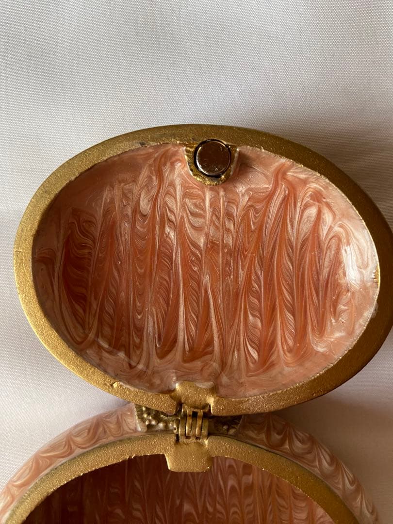 ★超レア★　ハローキティ　リボン型陶器ピンクストーン付小物入れ 　ピンクゴールド