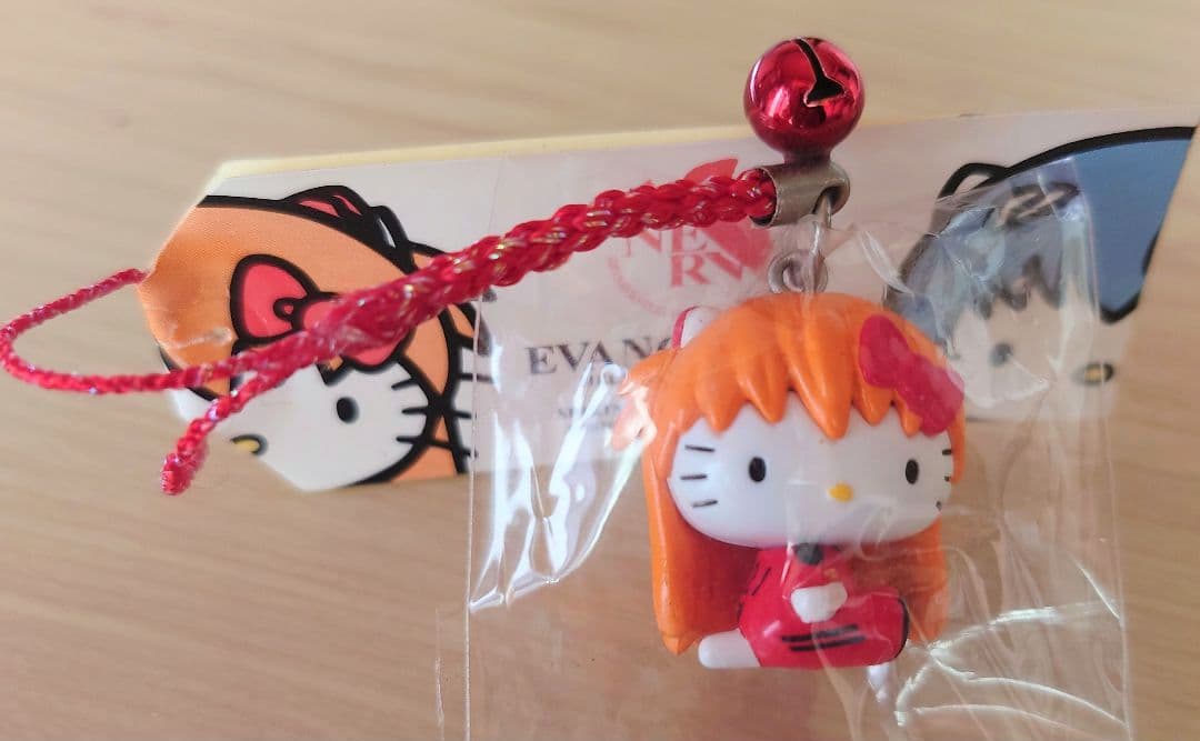 サンリオ・エヴァンゲリオンのコラボ 激レアストラップ アスカとレイ2体セット