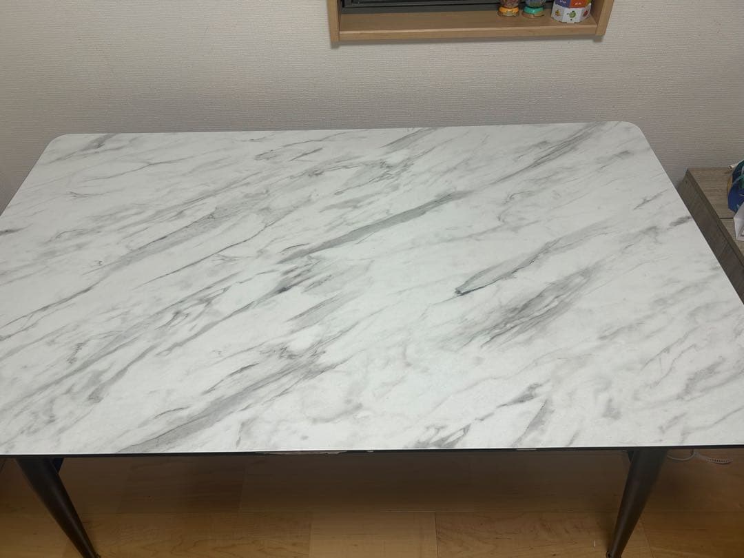 ダイニングテーブル　セラミック柄　大理石柄　白　黒　4人