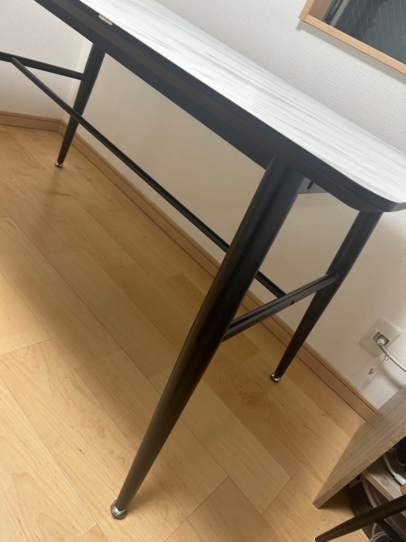 ダイニングテーブル　セラミック柄　大理石柄　白　黒　4人