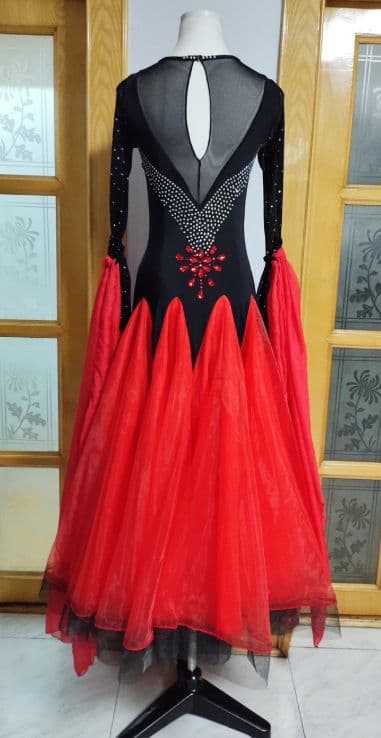 ★美品 お得　社交ダンスドレス スタンダードドレス レッド M