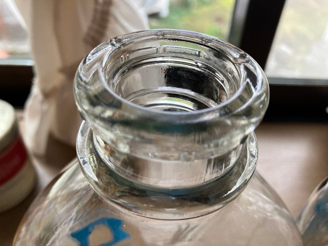 LAWSON’s ガラス瓶 2個セット ブルーキャリーケース付き