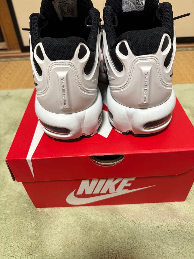 Nike Air Max Plus ホワイト/ブラック