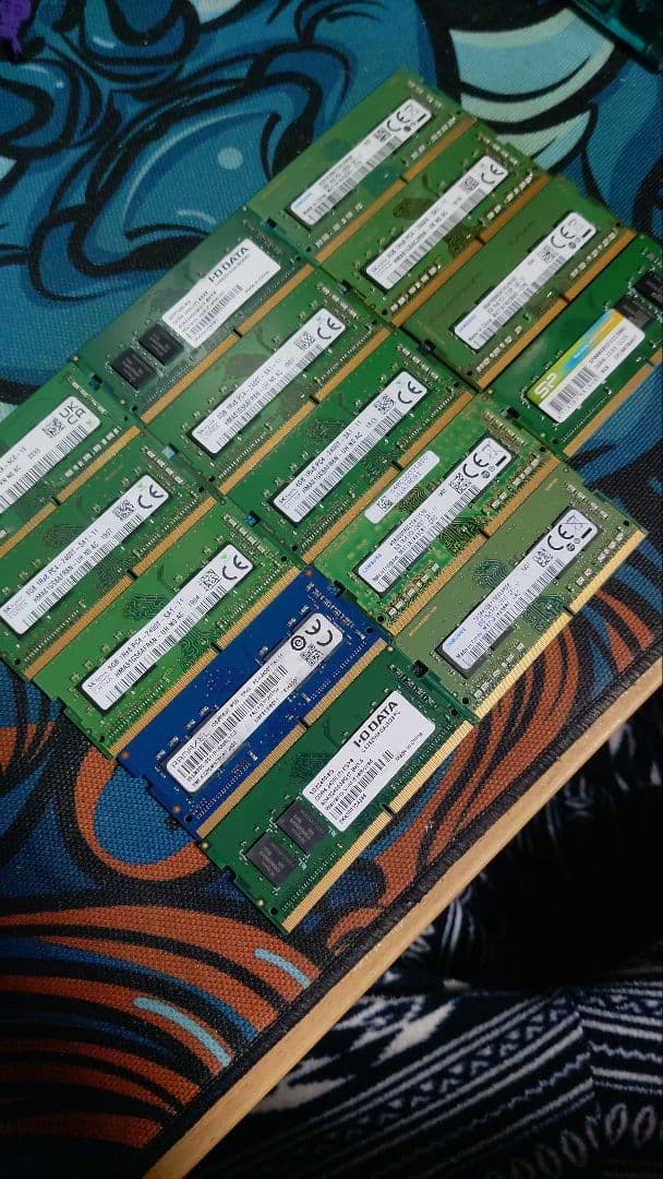 DDR4 8GBメモリ14枚セット