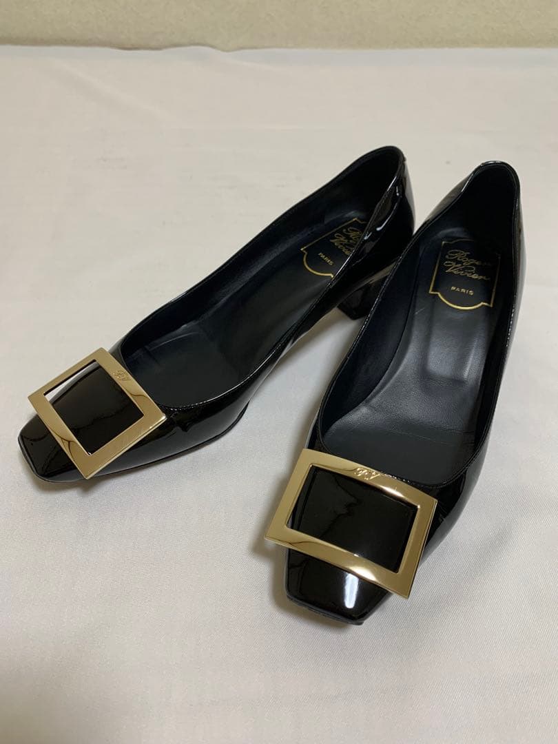 【美品】Roger Vivier ブラック エナメル　ハイヒール24cm