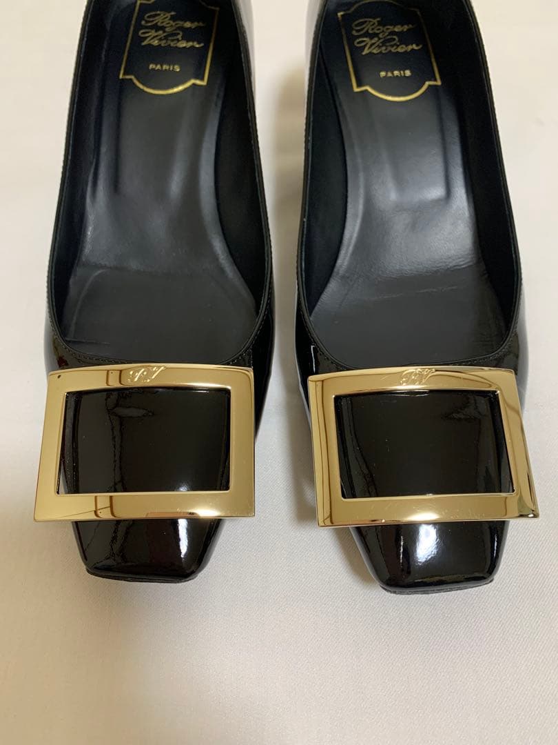 【美品】Roger Vivier ブラック エナメル　ハイヒール24cm