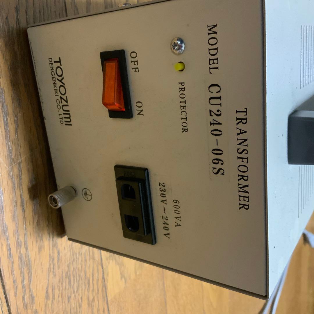 Toyoizumi CU240-06S 変圧器 600VA