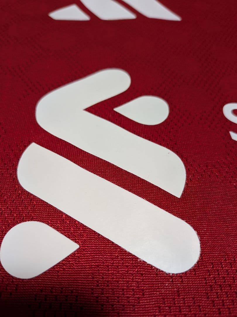 リバプール　ヴィルツ　ユニフォーム