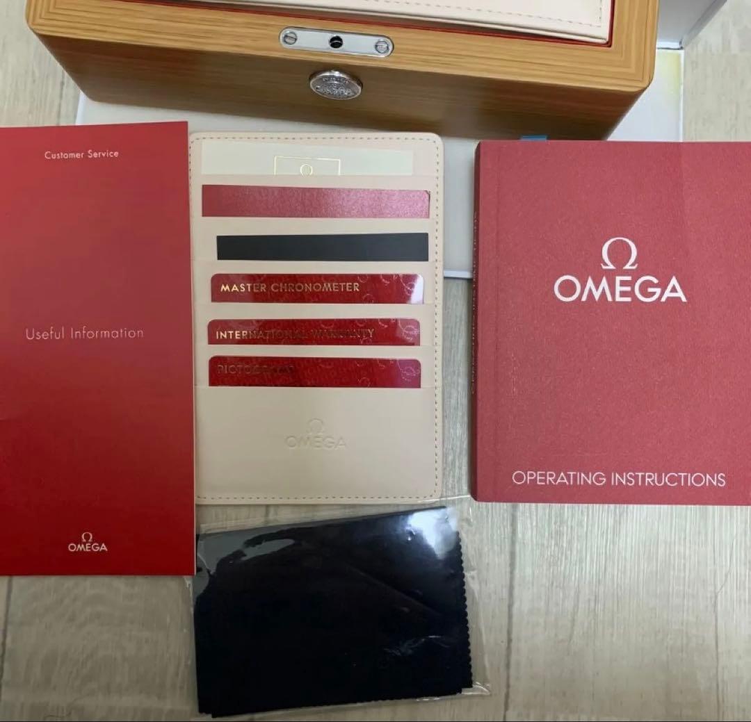 OMEGA 時計 オリジナルボックスと付属品
