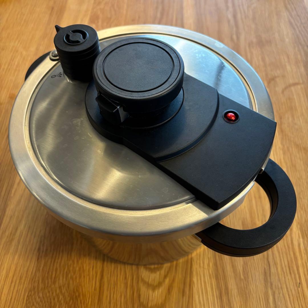 【美品】MEYER マイヤー 圧力鍋 プレミアムプレッシャークッカー 4.0L