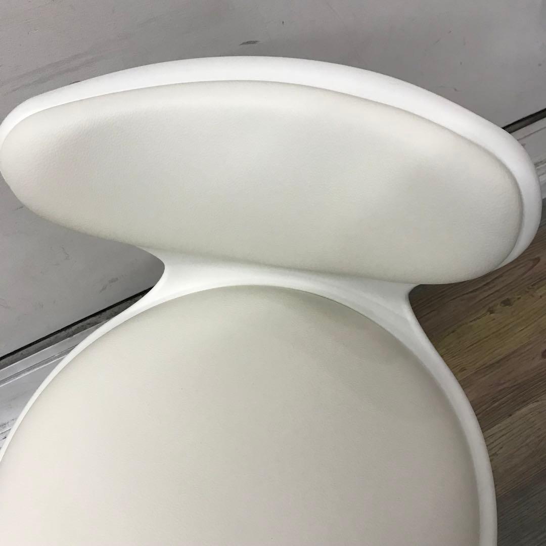 【展示品】オカムラ　患者用チェア　WSスツール　ホワイト　回転椅子　昇降