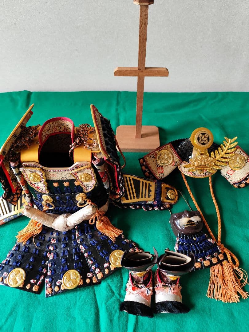 ❮秀月❯ 徳川家康公五月人形 鎧兜飾りセット(分割1/2)