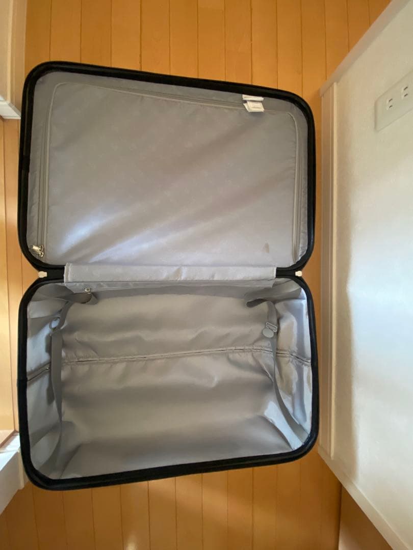 希少！美品！ディズニー　アウラニ　ダッフィー　スーツケース