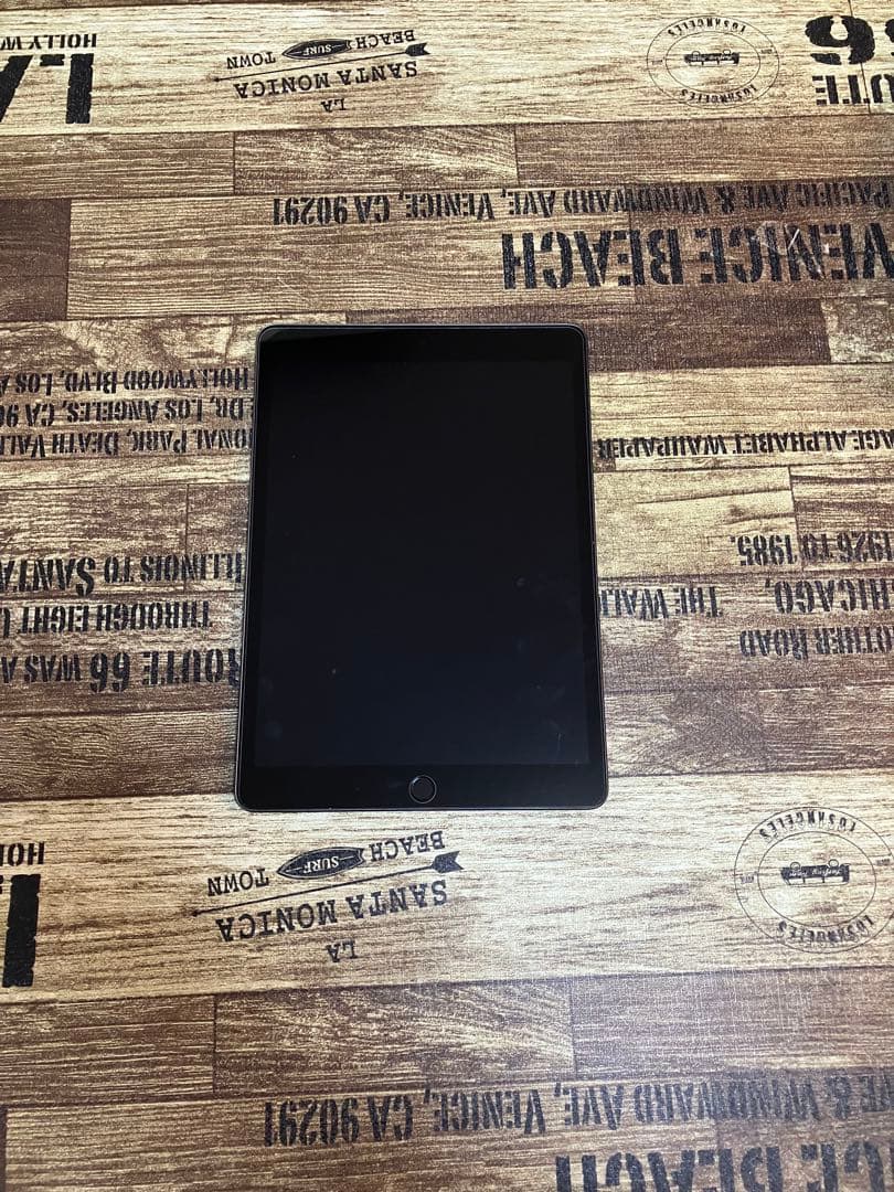 iPad（第9世代）10.2インチ Wi-Fiモデル 64GB スペースグレイ