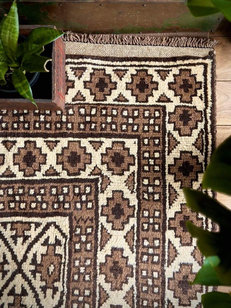 トライバルラグ　ヴィンテージラグ　タイマニ　バルーチ　プリミティブアート　美品